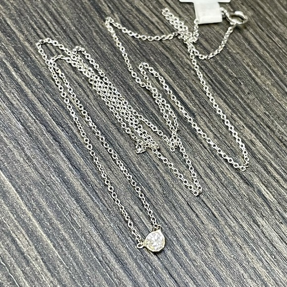 Beautiful Diamond Solitaire Necklace .15CT in solid 14k White Gold 16.5” - Picture 3 of 6